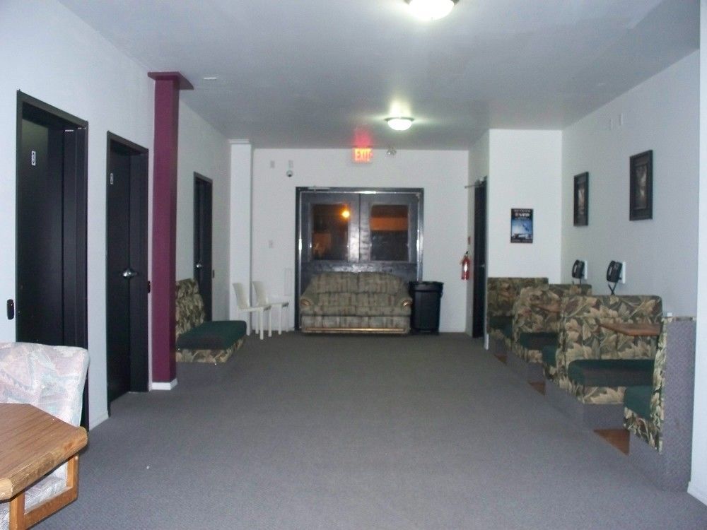 Invermere Hostel Buitenkant foto